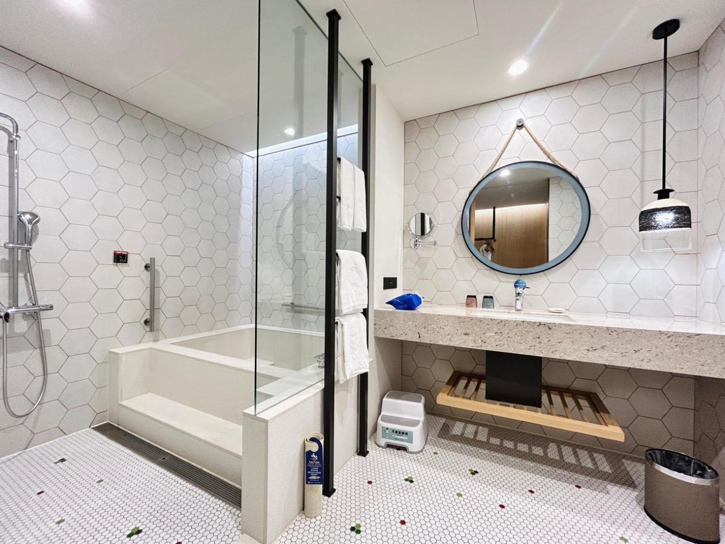Discovery Hotel Маджонг Экстерьер фото